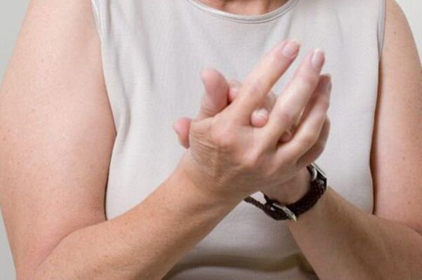 Dor nas articulacións dos dedos foto 3